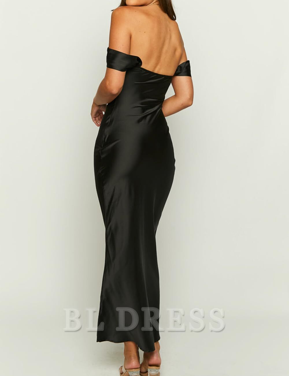 Elegant Off The Shoulder Tube Sleeveless Ruched Backless Strapless Satin formal dresses Bridesmaid Dresses evening gown Prom Dress