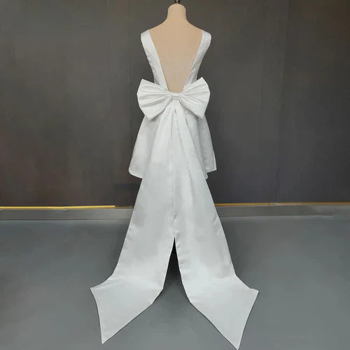 Aimishang Elegant A-Line Satin V-Neck Short Wedding Dress with Large Bow