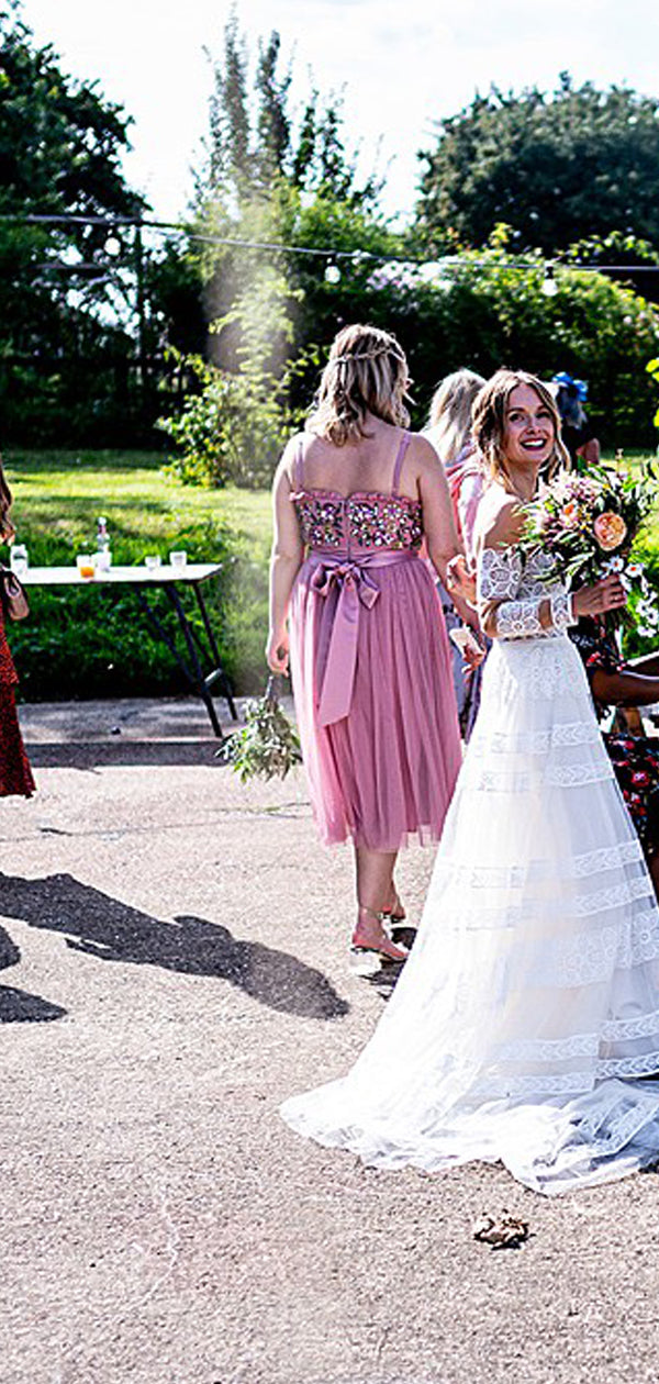 Sexy Spaghetti Strap V-neck Knee Length Tulle Bridesmaid Dresses.DB10770