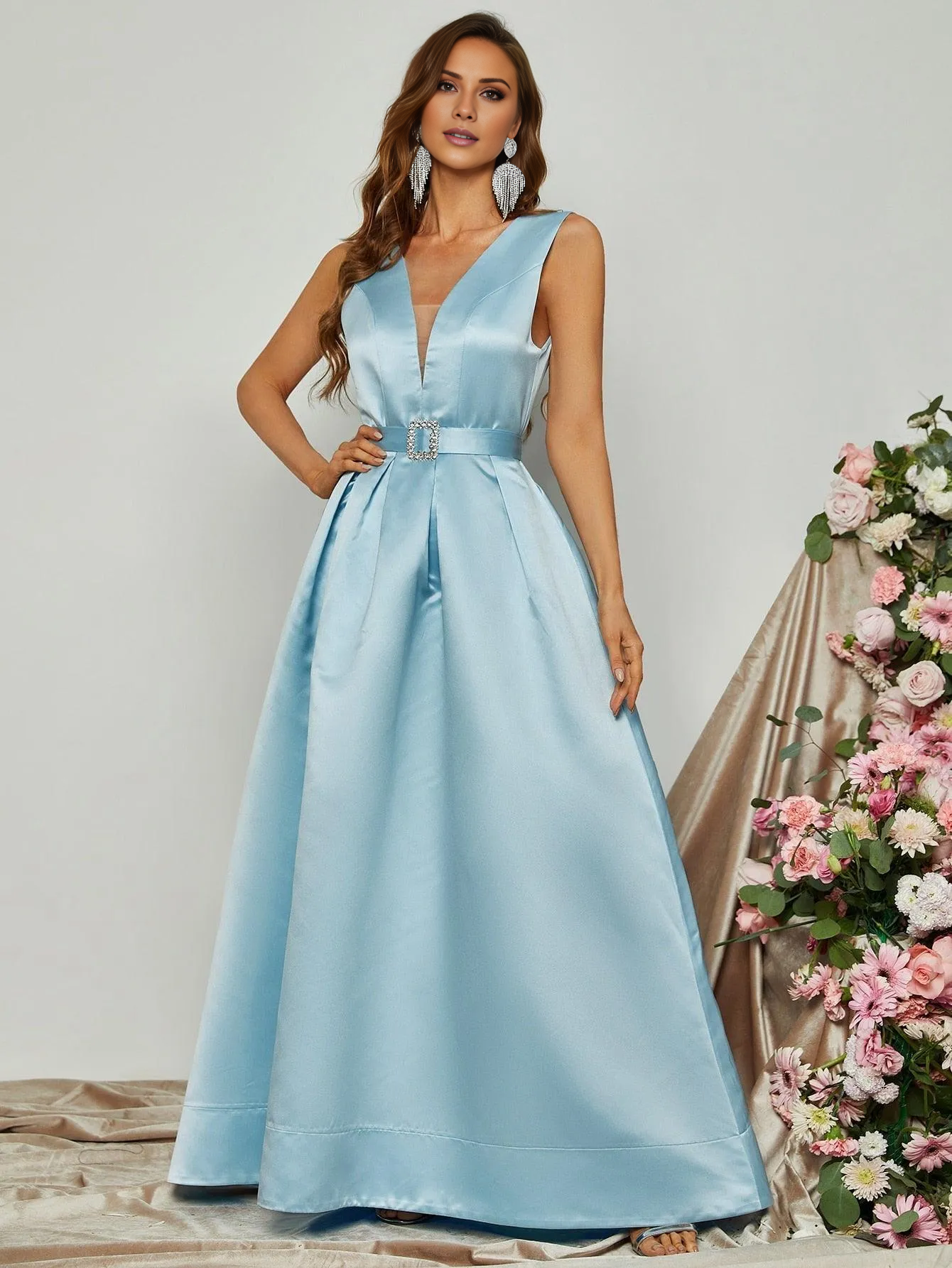 V-neck sleeveless pleated and floor length formal dress