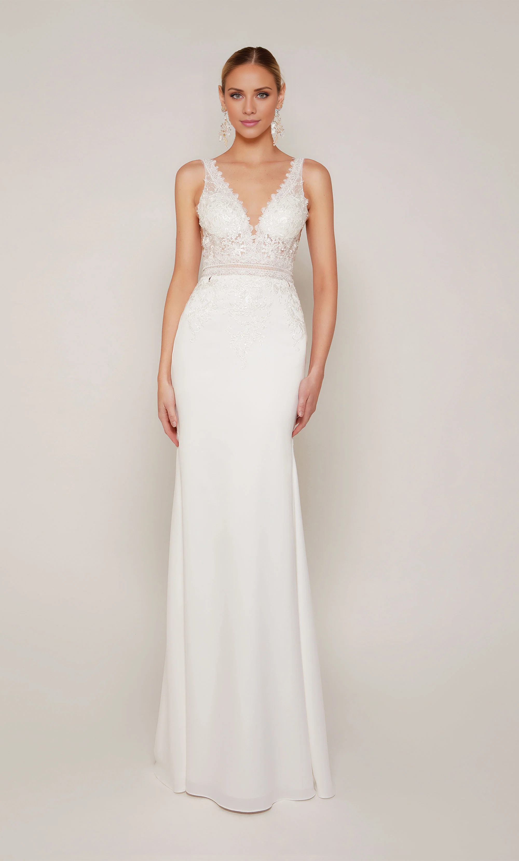 Perfect satin V-neck straight tube backless lace applique wedding dress