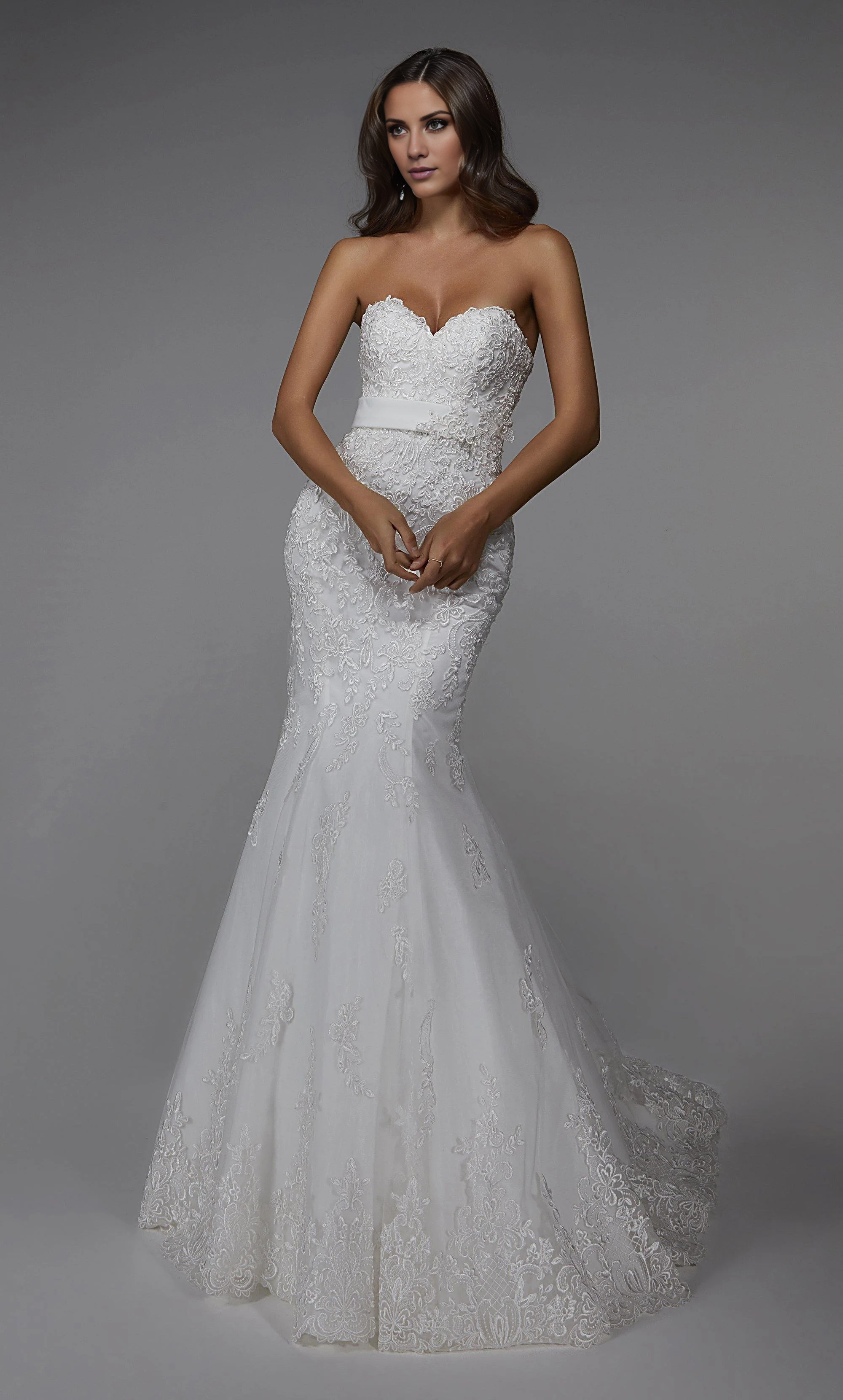 Thin lace strapless fishtail backless satin belt and floor length wedding dresses