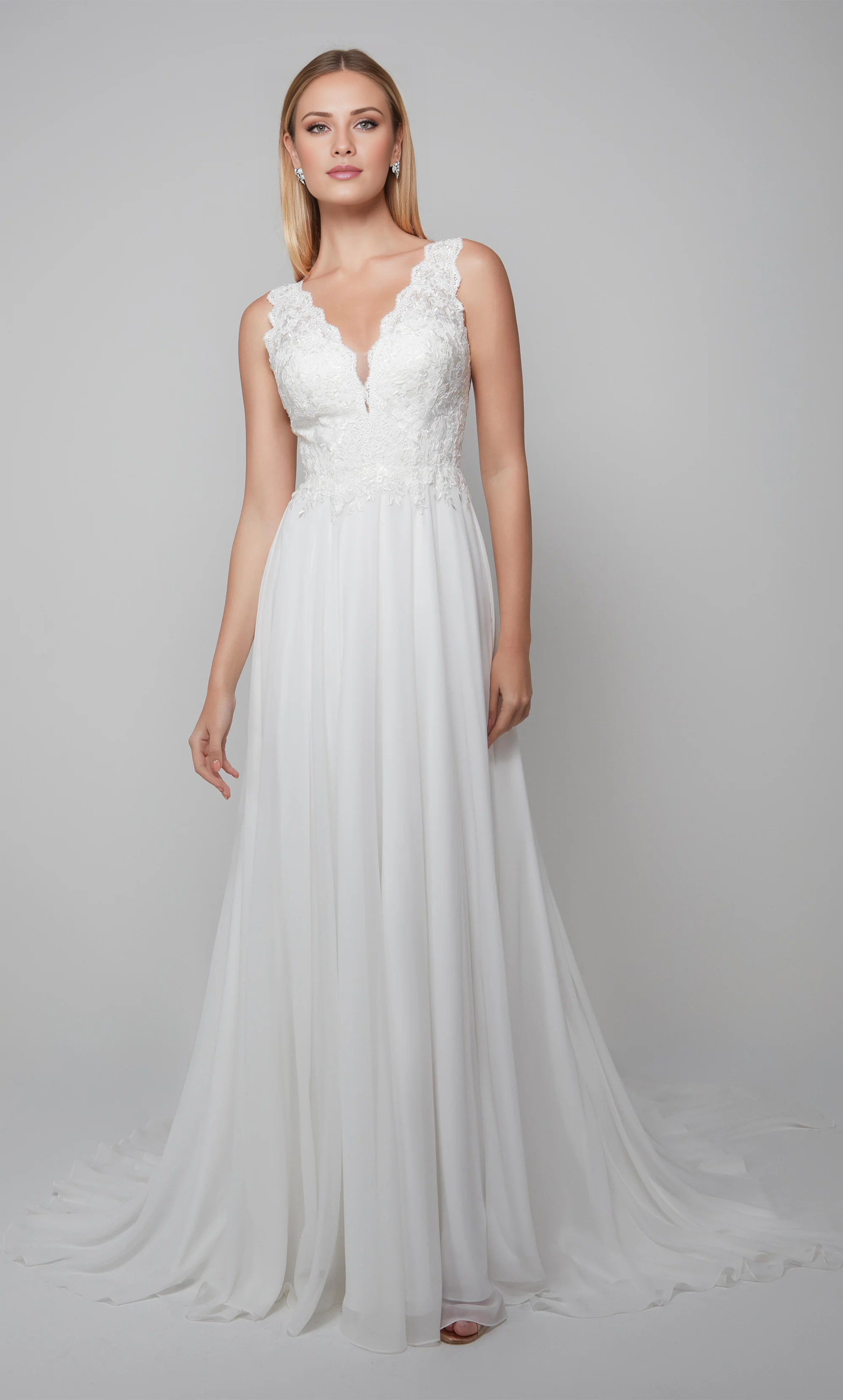 Chiffon deep V-neck A-line floral lace tight corset and floor length wedding dresses