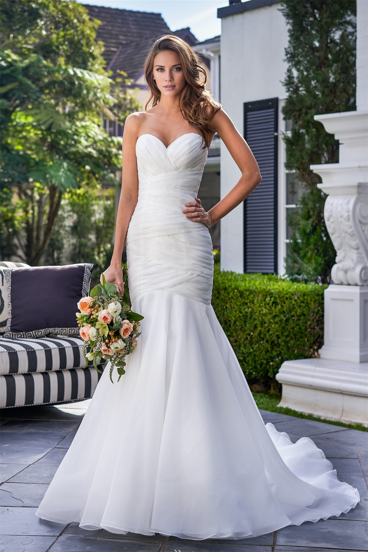 Classic Sweetheart strapless pleated pearl fishtail dress