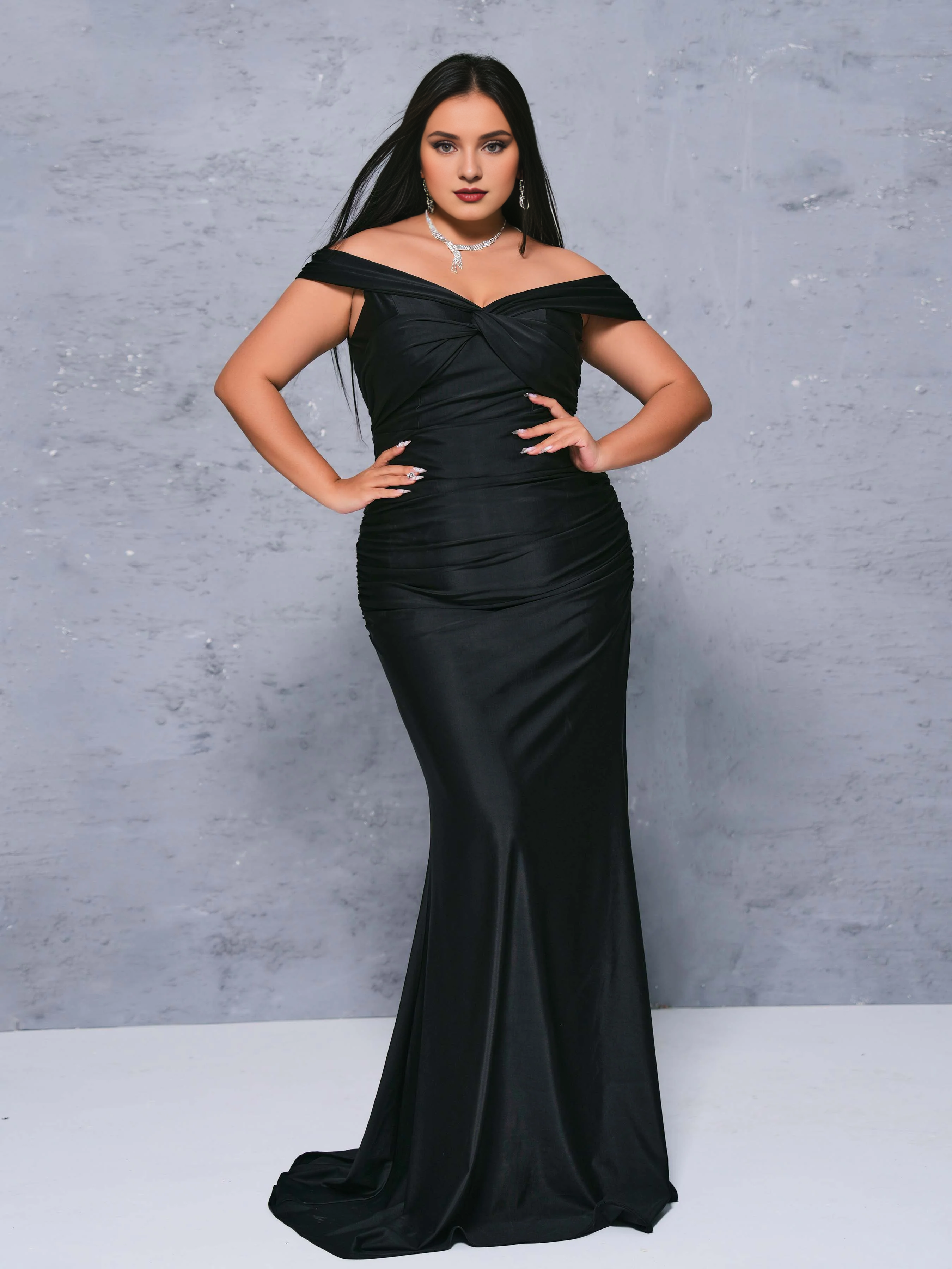 Off shoulder backless fishtail and floor length godowns evening dresses