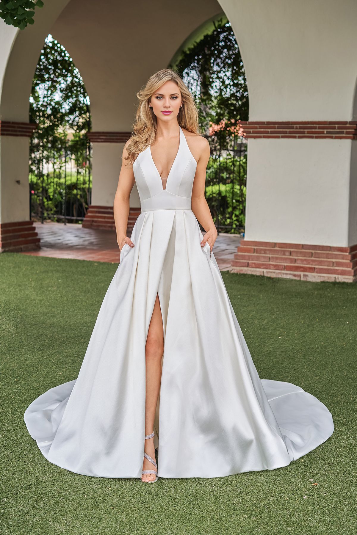 A-line satin hanging neck collar and floor length wedding dress