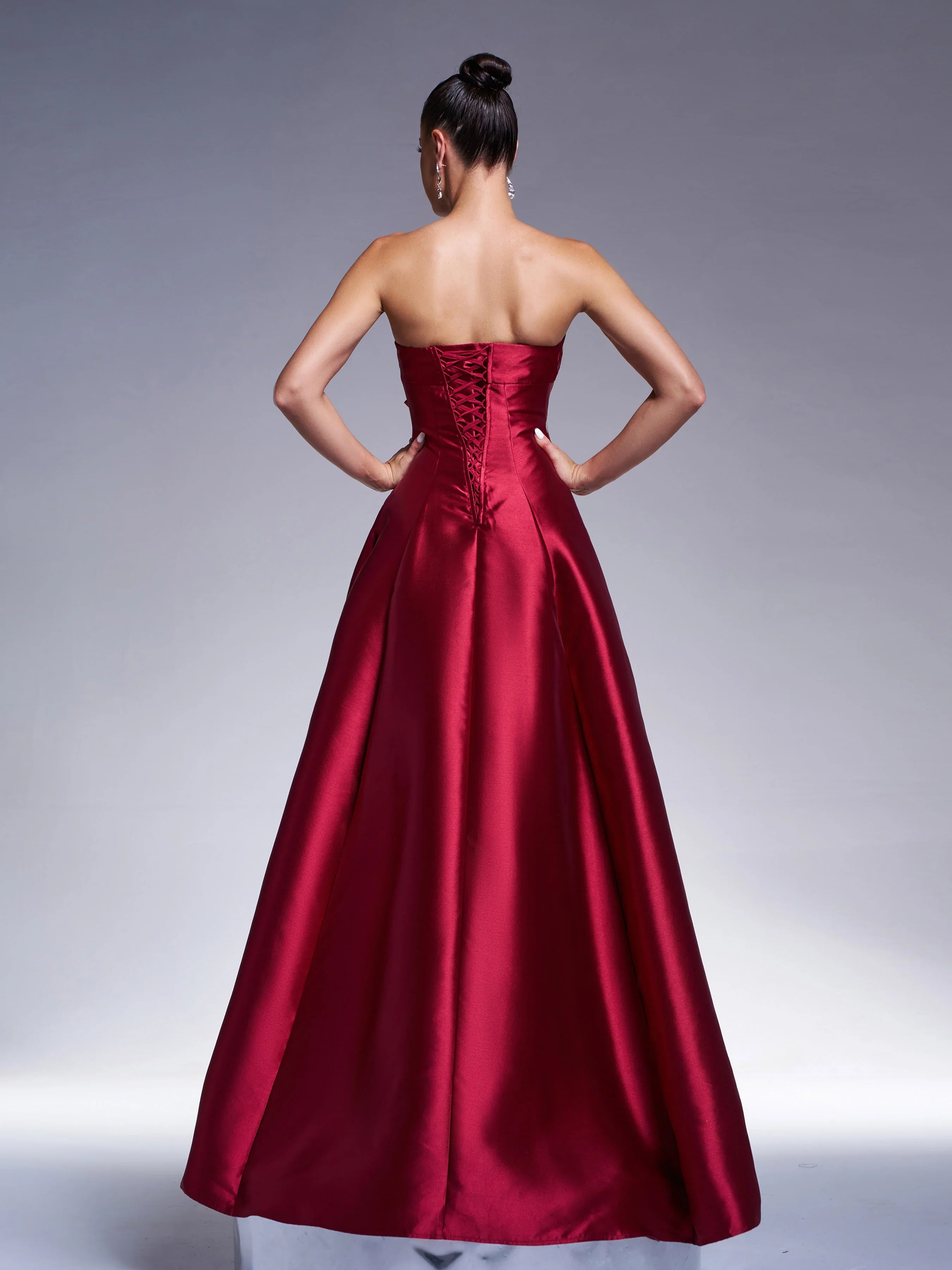 Bow Swinging Back and Ground length Gowns Evening Dresses