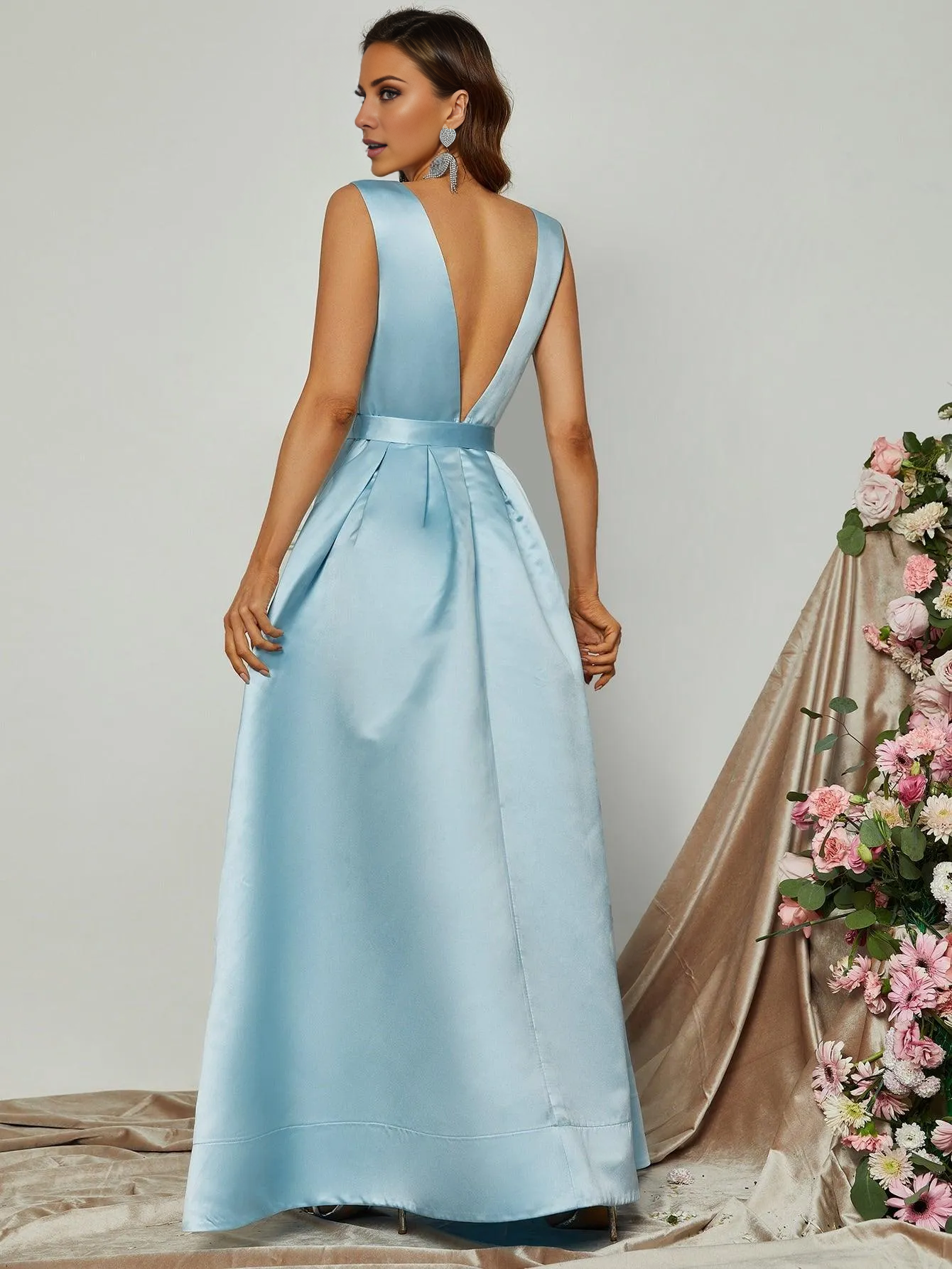 V-neck sleeveless pleated and floor length formal dress