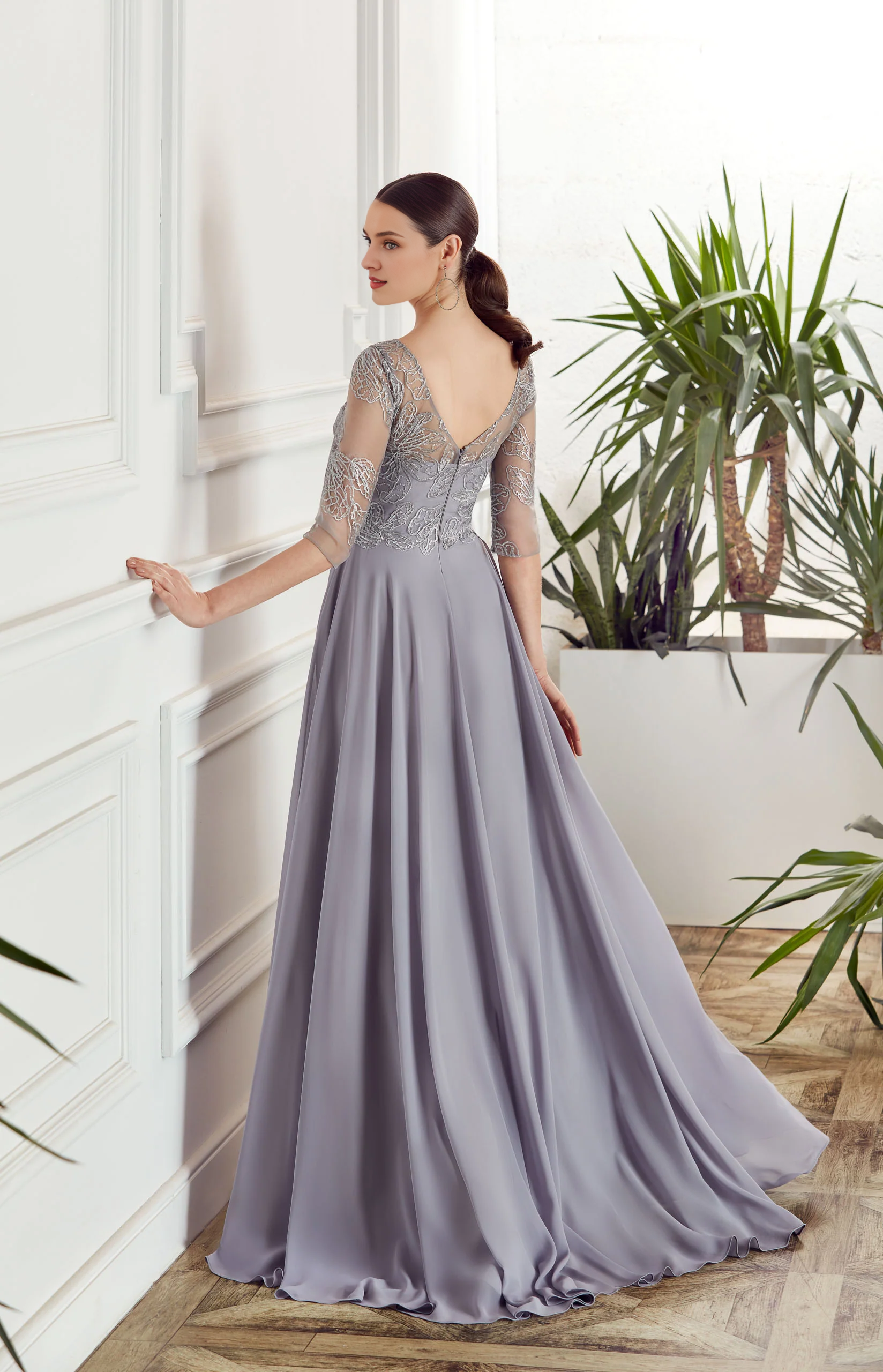 Chiffon lace illusion collar flowing formal long style mothers of the bride dresses