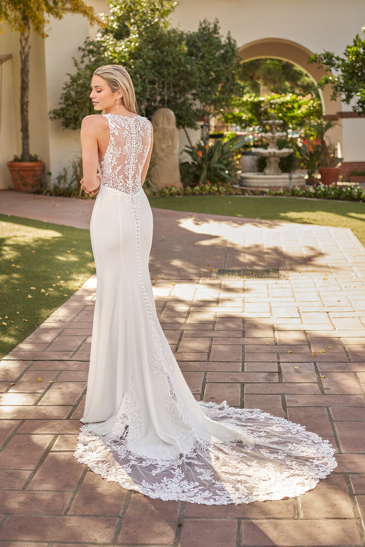 Phantom sequin lace hollow slim fit horn and floor length wedding dress