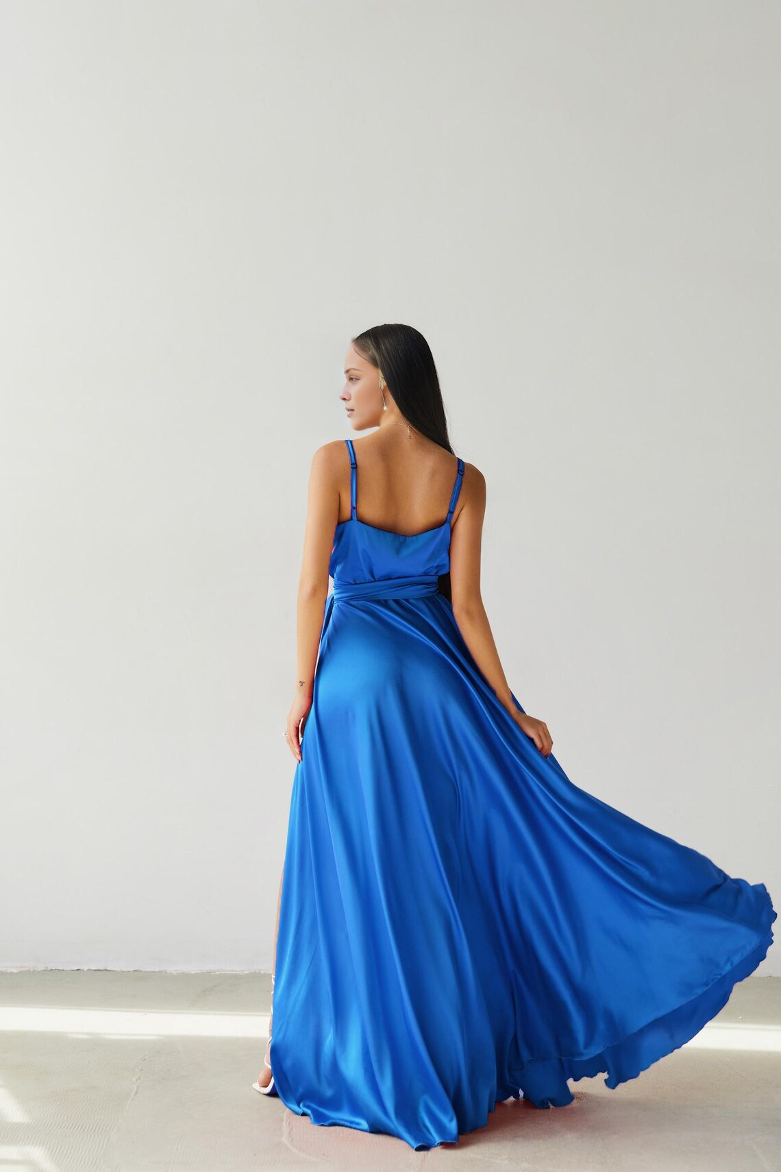 Jimiss slim shoulder strap V-neck side slit and floor length Prom dress
