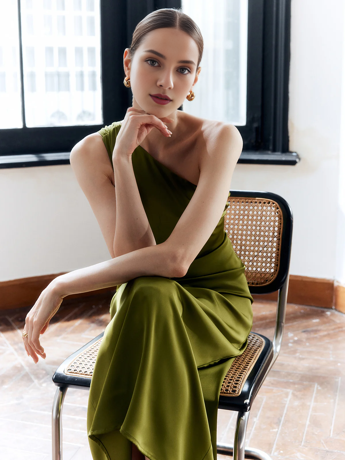 Asymmetric satin backless slim fit godons even dresses