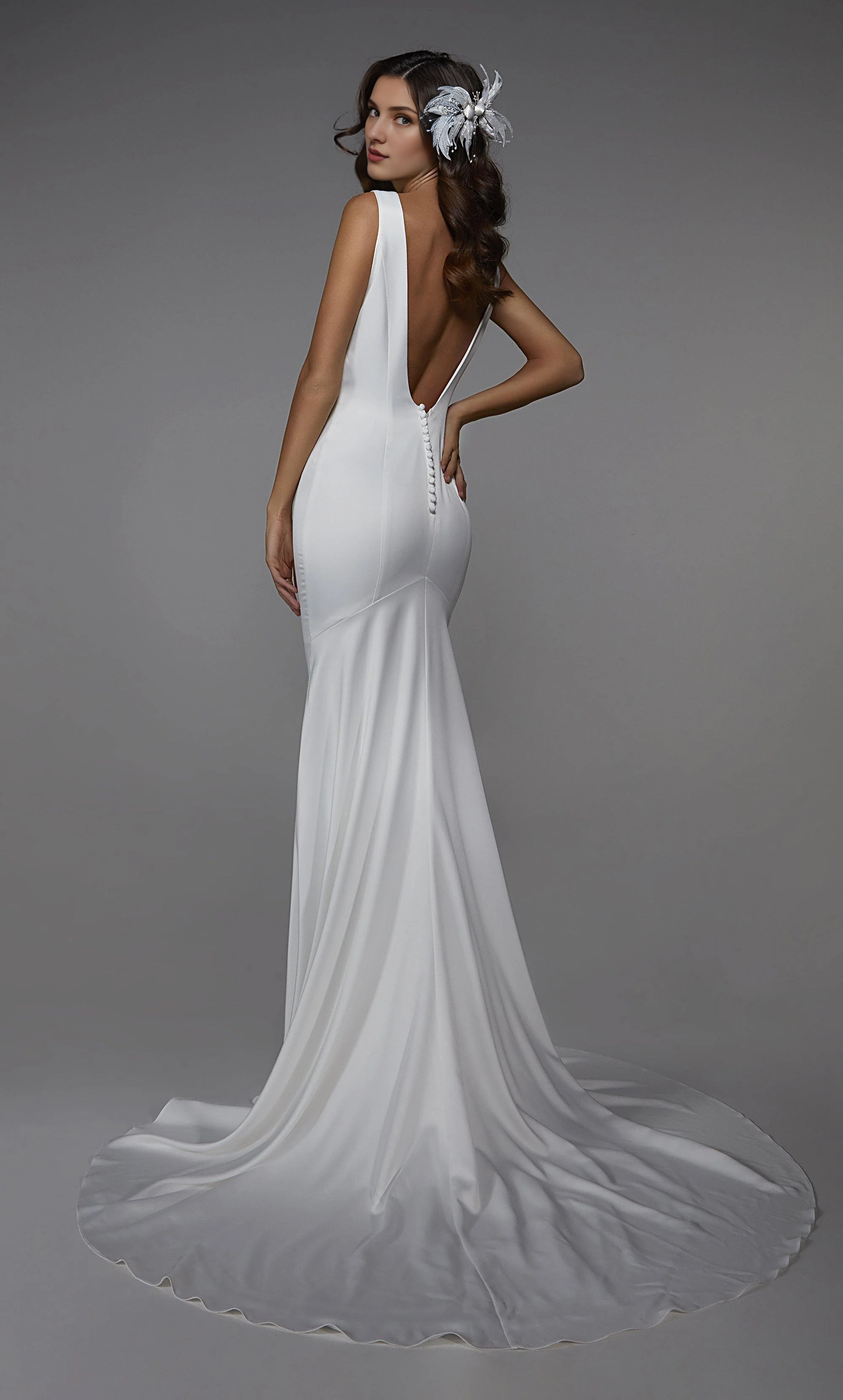 Perfect satin deep V-neck slim fit trumpet shaped deep V-strap satin button wedding dresses