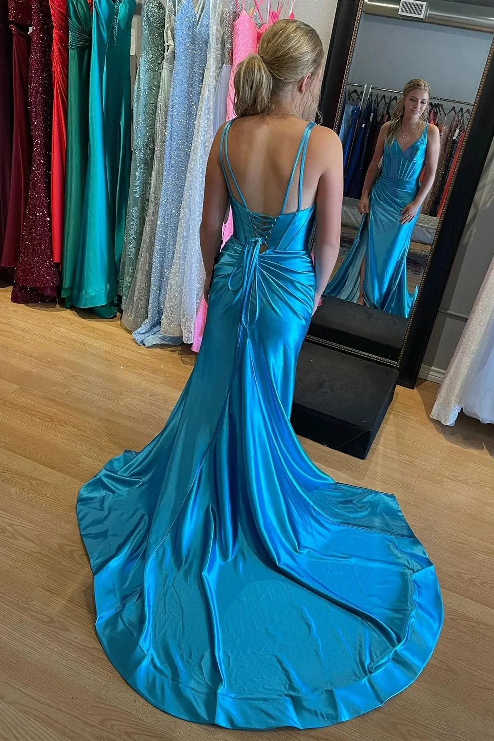 Jimiss mermaid satin V-neck slit and floor length Prom dress