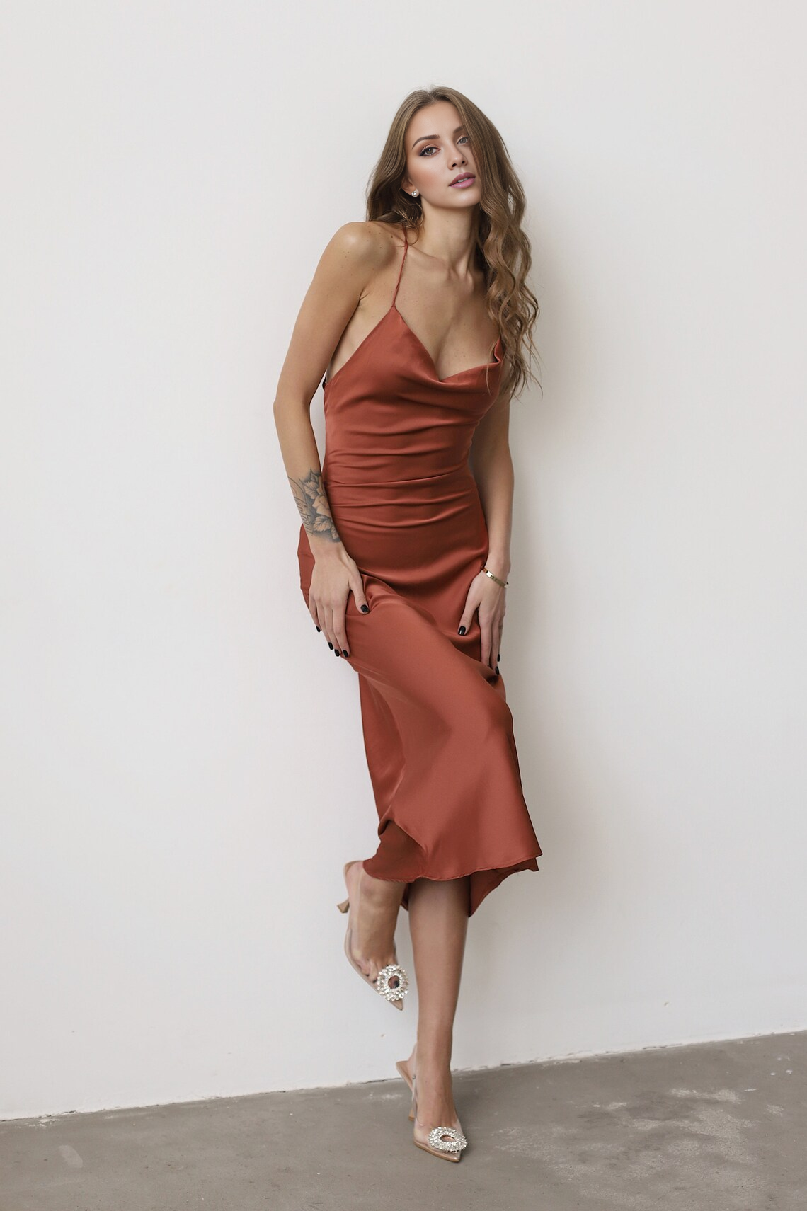 Jimiss slim shoulder strap V-neck side slit long evening dress