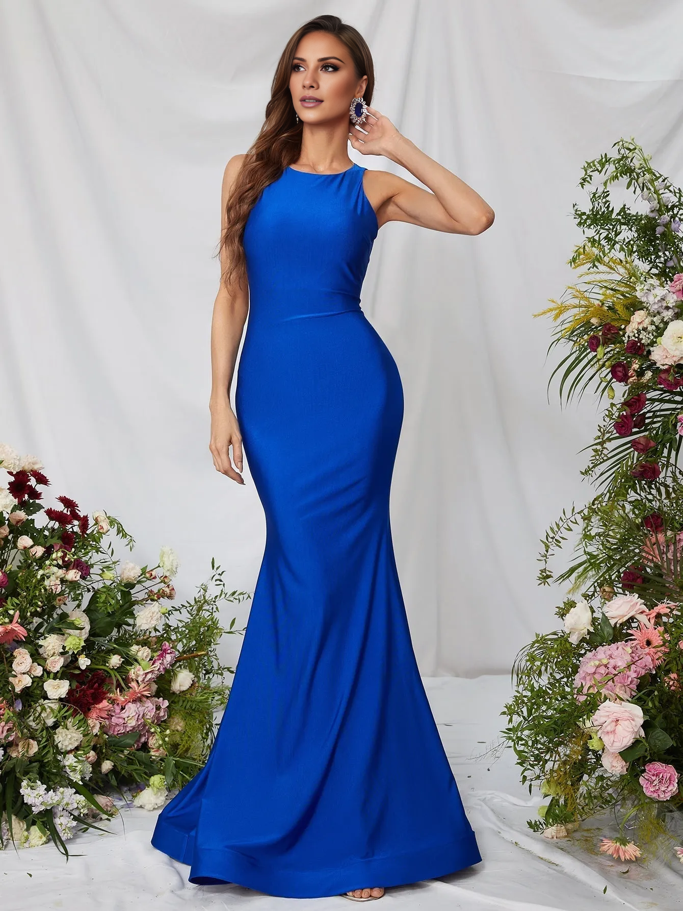 Mermaid minimalist backless sleeveless and floor length formal dress