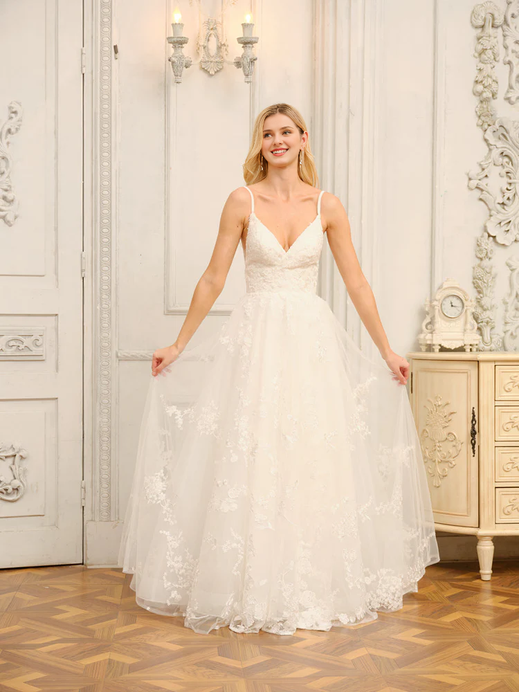 A-line princess slim shoulder strap V-neck sleeveless applique long wedding dress