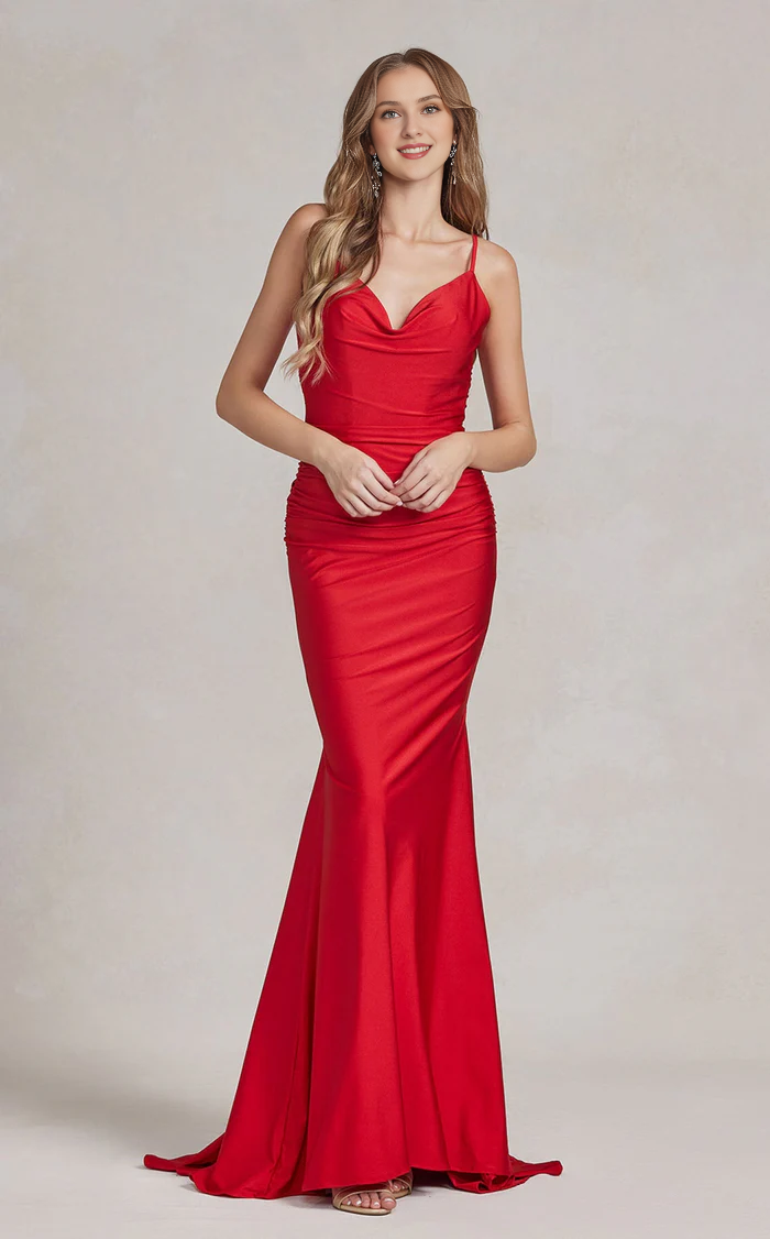 Mermaid slim shoulder straps pleated neckline tight fitting corset and floor length evening dress