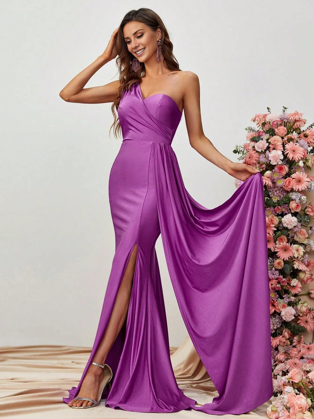Shoulder hanging side slit thigh formal and floor length formal dresses