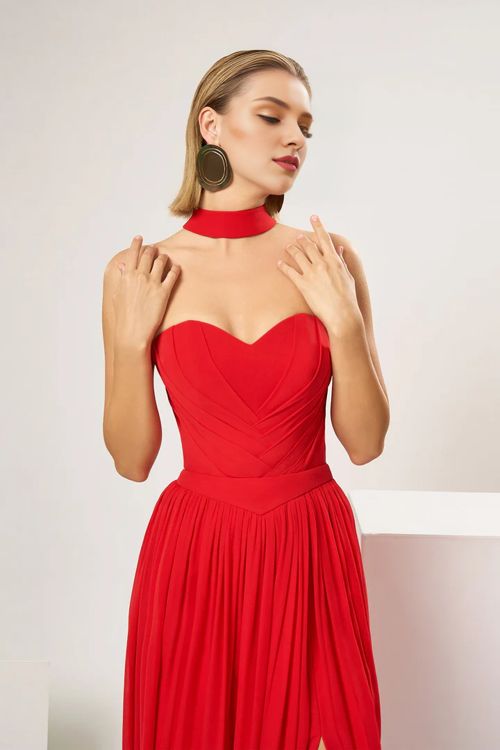 Hanging neck heart-shaped neckline and floor length gown evening dresses