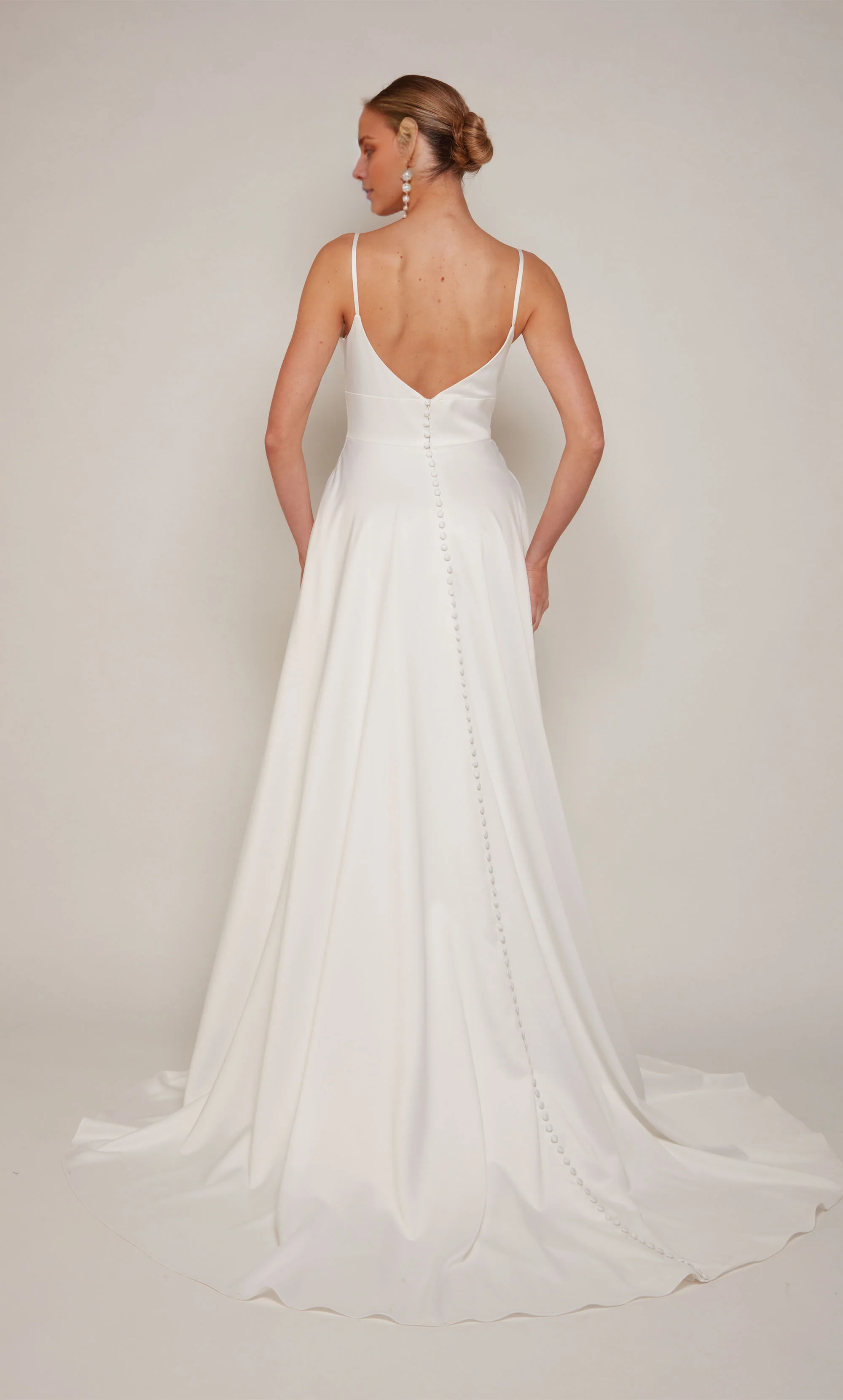 Perfect satin chicken neckline A-line slit satin button wedding dress