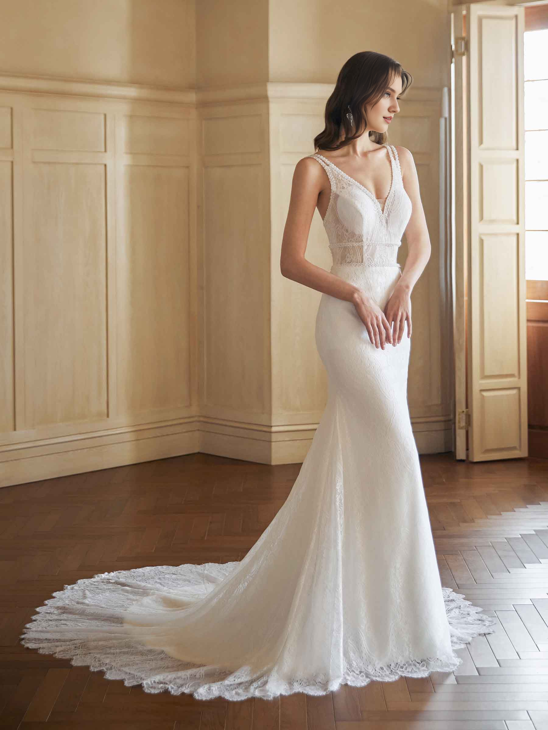 Sexy fish tail backless V-neck ultra long lace wedding dress