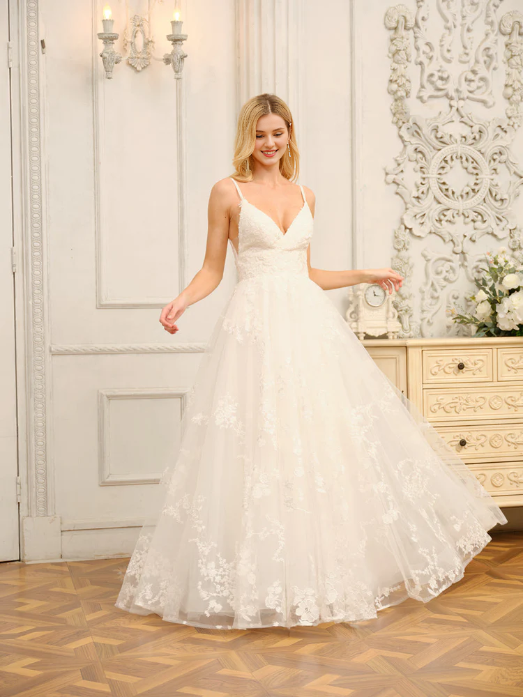A-line princess slim shoulder strap V-neck sleeveless applique long wedding dress
