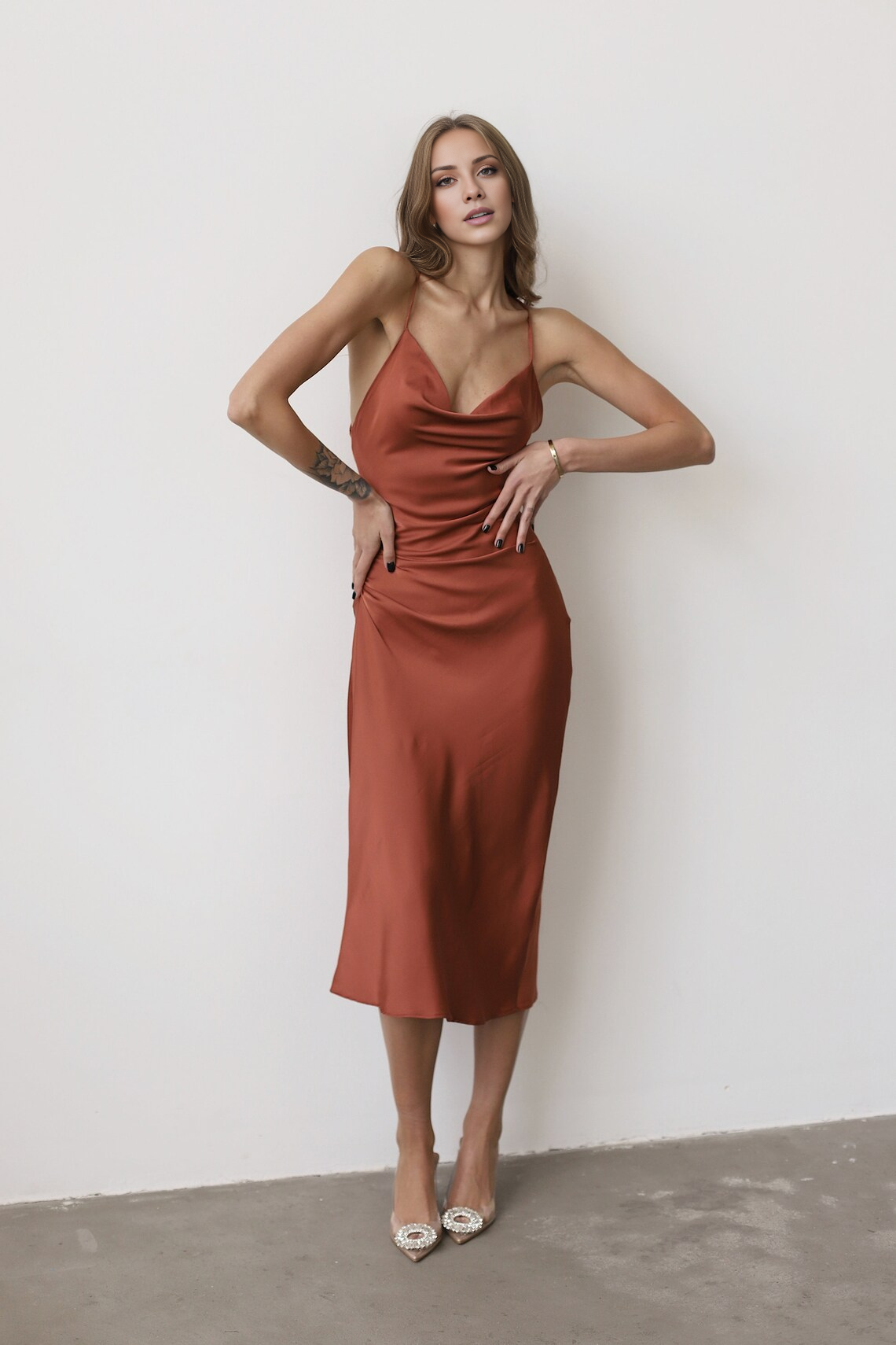 Jimiss slim shoulder strap V-neck side slit long evening dress