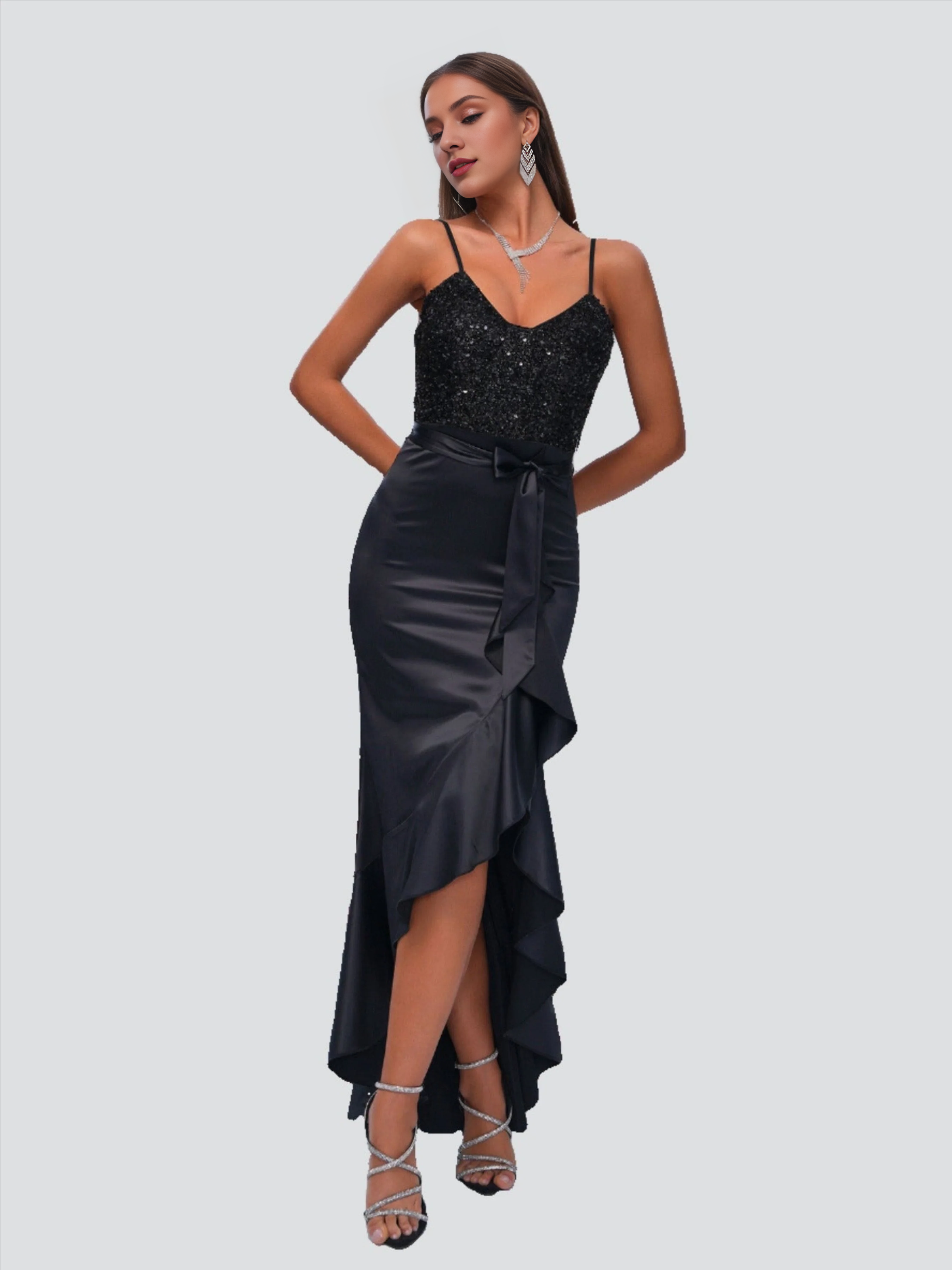Thin shoulder straps with ruffled hem and floor length godons evening dresses