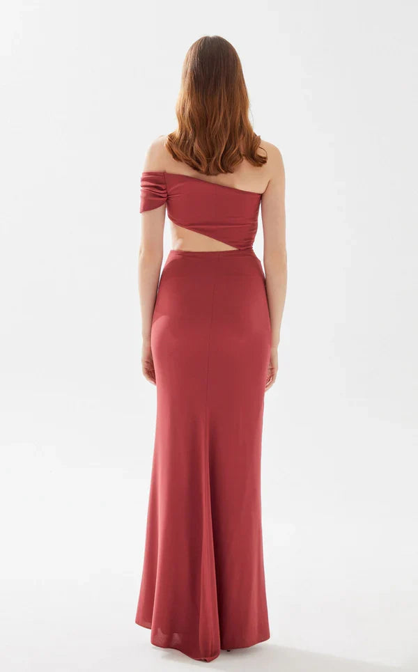 A-line heart-shaped collar shoulder baring tight fitting and floor length evening dress