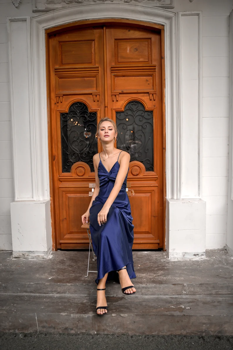 Jimiss - backless deep V-thin shoulder strap satin and floor length Prom dress