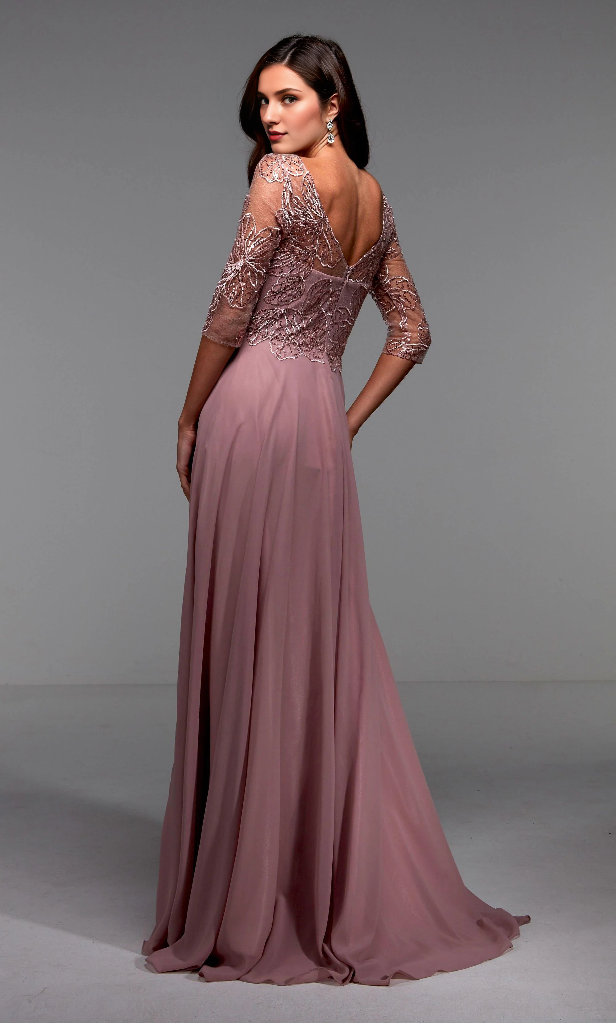 Chiffon lace illusion collar flowing formal long style mothers of the bride dresses