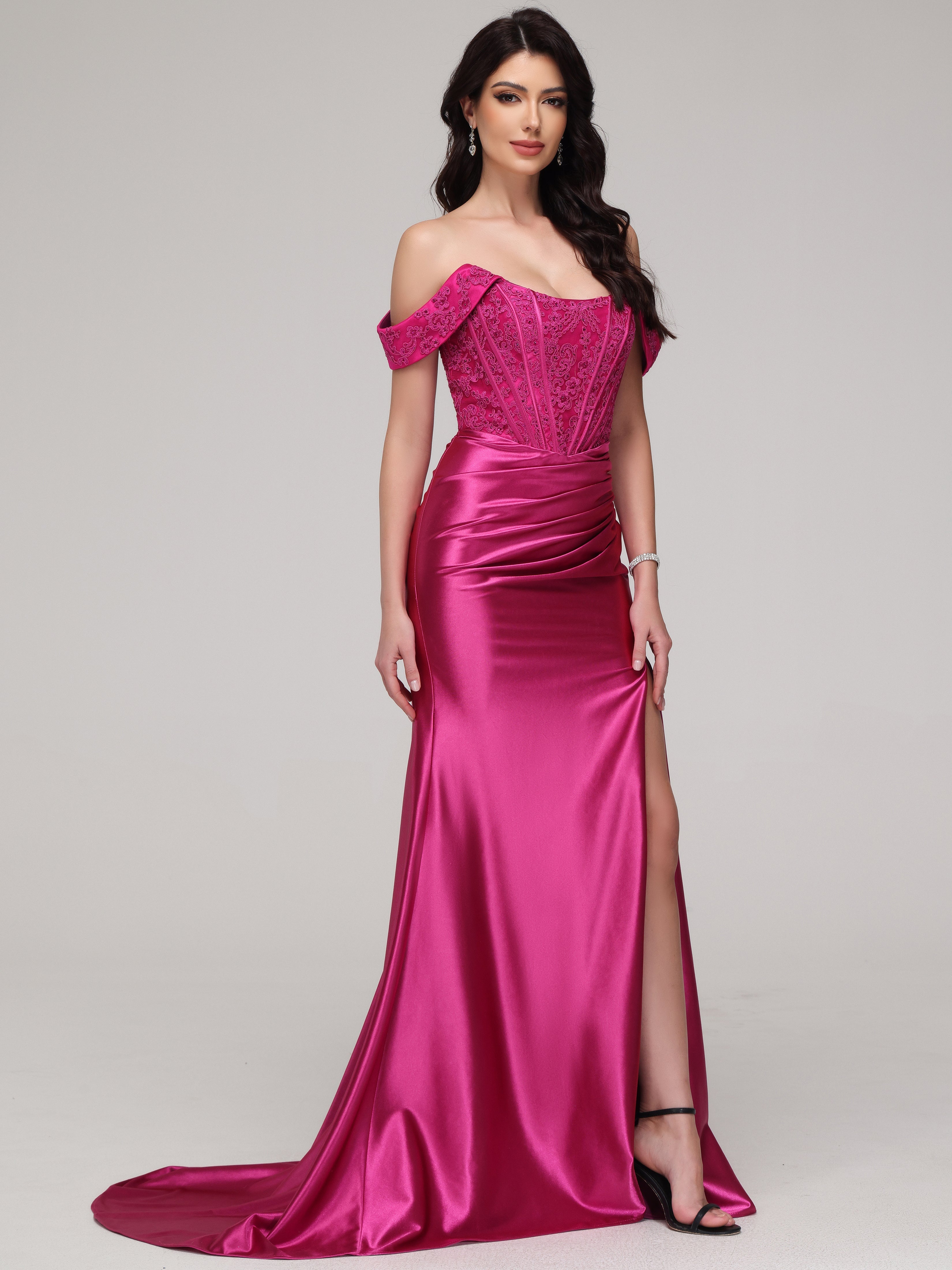 Sheath/Column Off The Shoulder Lace Strapless Sweep Train Prom Dress With Split