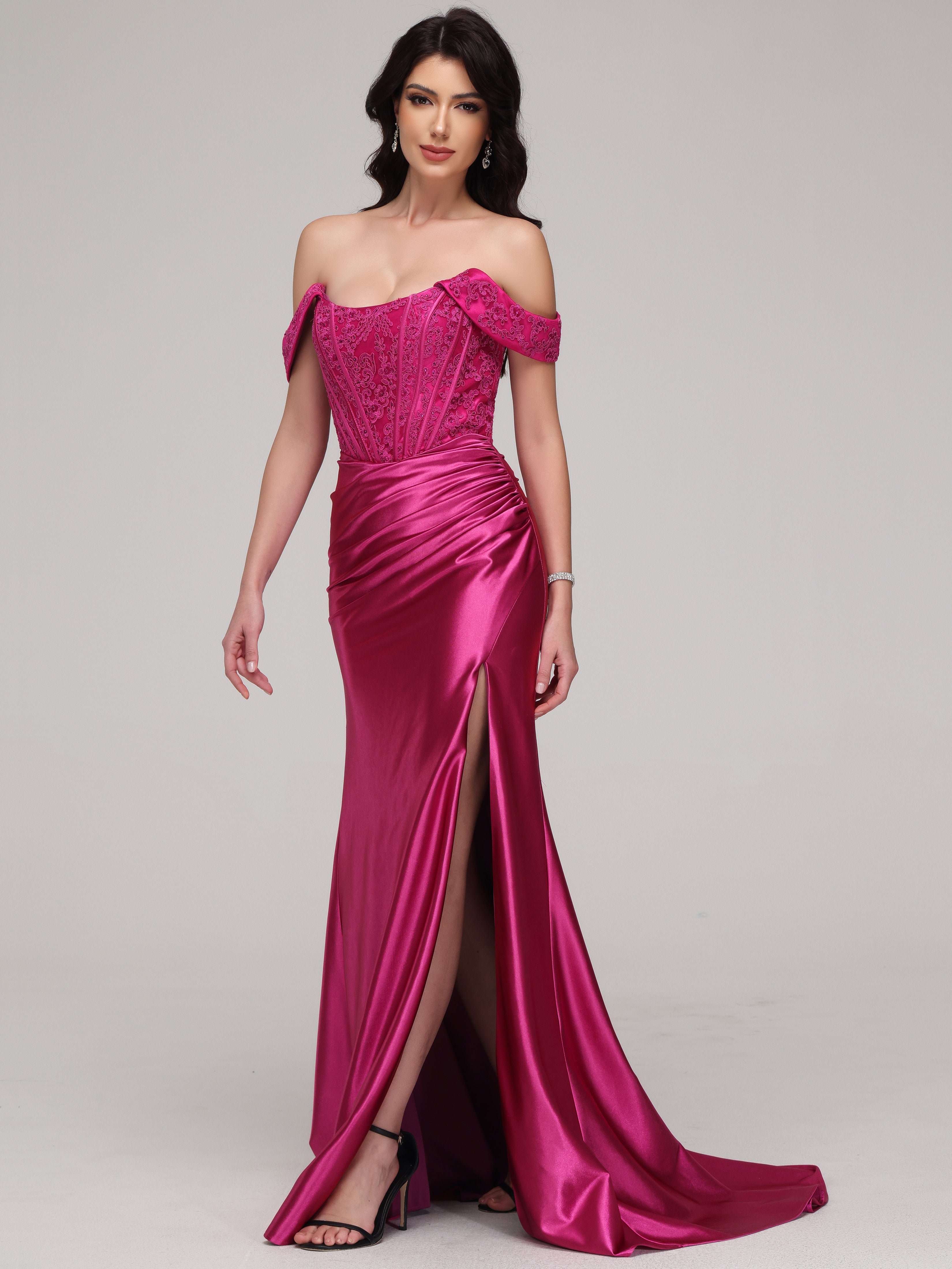 Sheath/Column Off The Shoulder Lace Strapless Sweep Train Prom Dress With Split