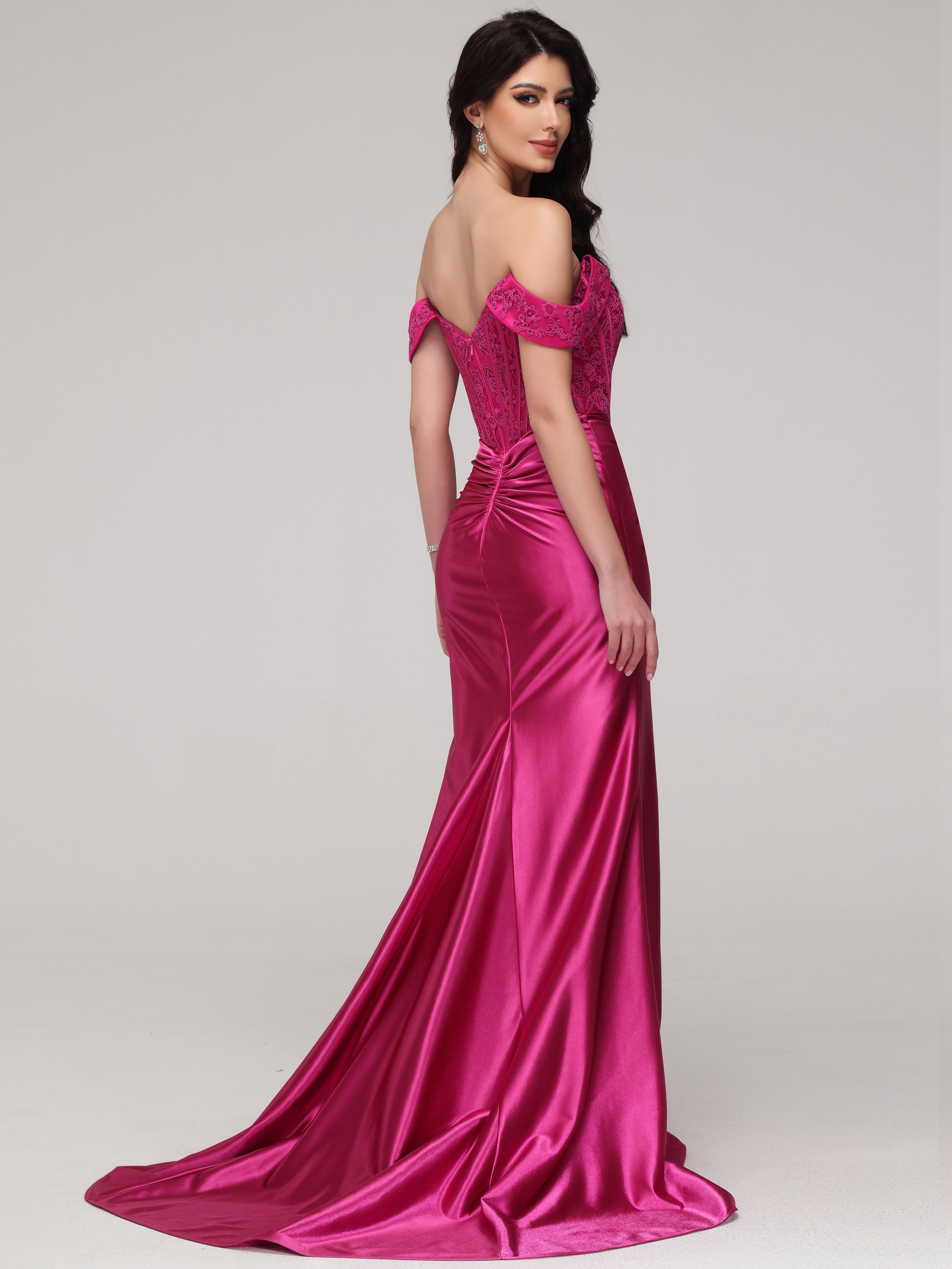 Sheath/Column Off The Shoulder Lace Strapless Sweep Train Prom Dress With Split