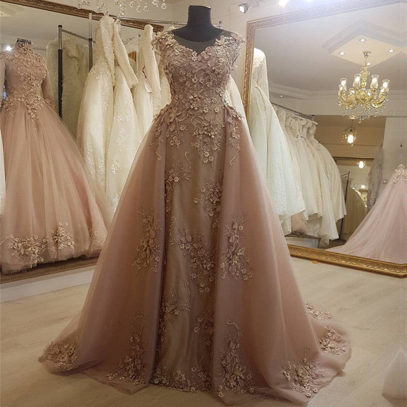 Elegant Champagne Lace Mermaid Evening Gowns