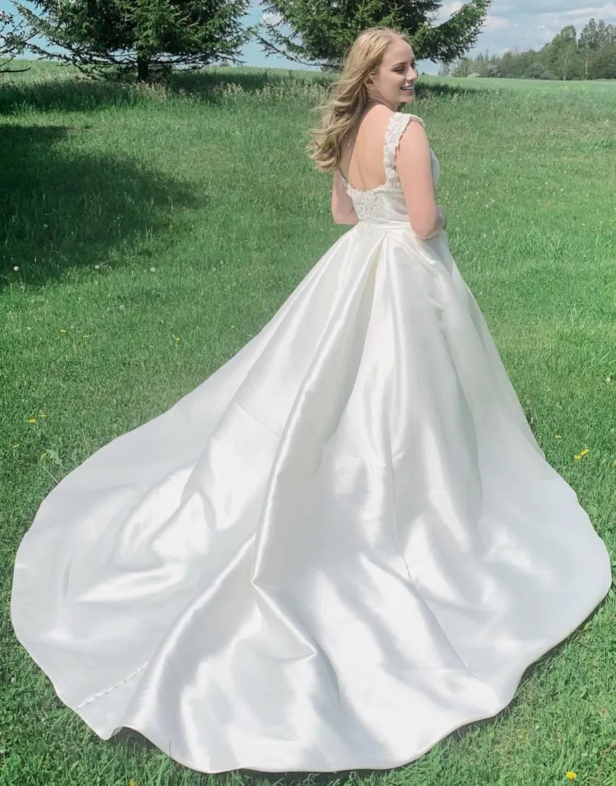Aimishang Wedding Dress A-line Scoop Neck Court Train Satin