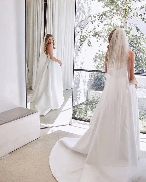 Aimishang Elegant A-Line White Sleeveless Satin Wedding Dress With Side Slit