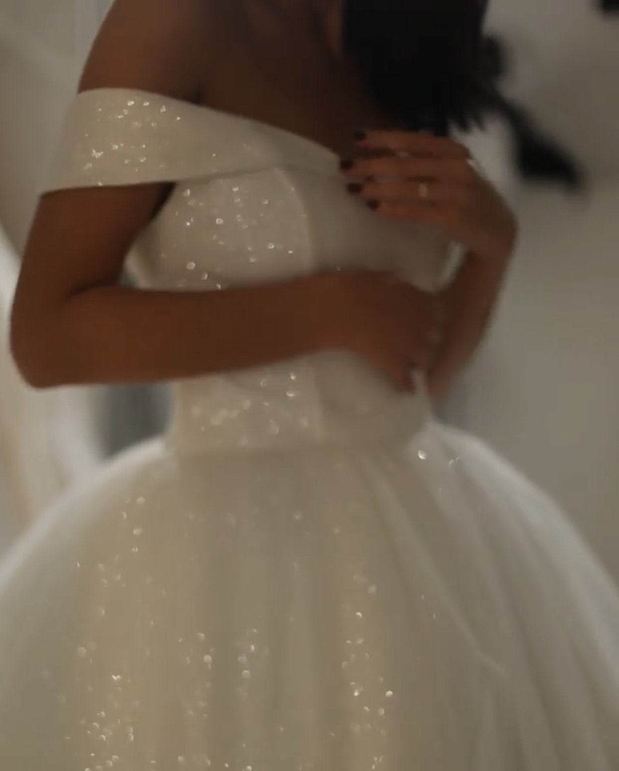 Bling Bling Wedding Dresses Sequins Off Shoulder Ball Gowns