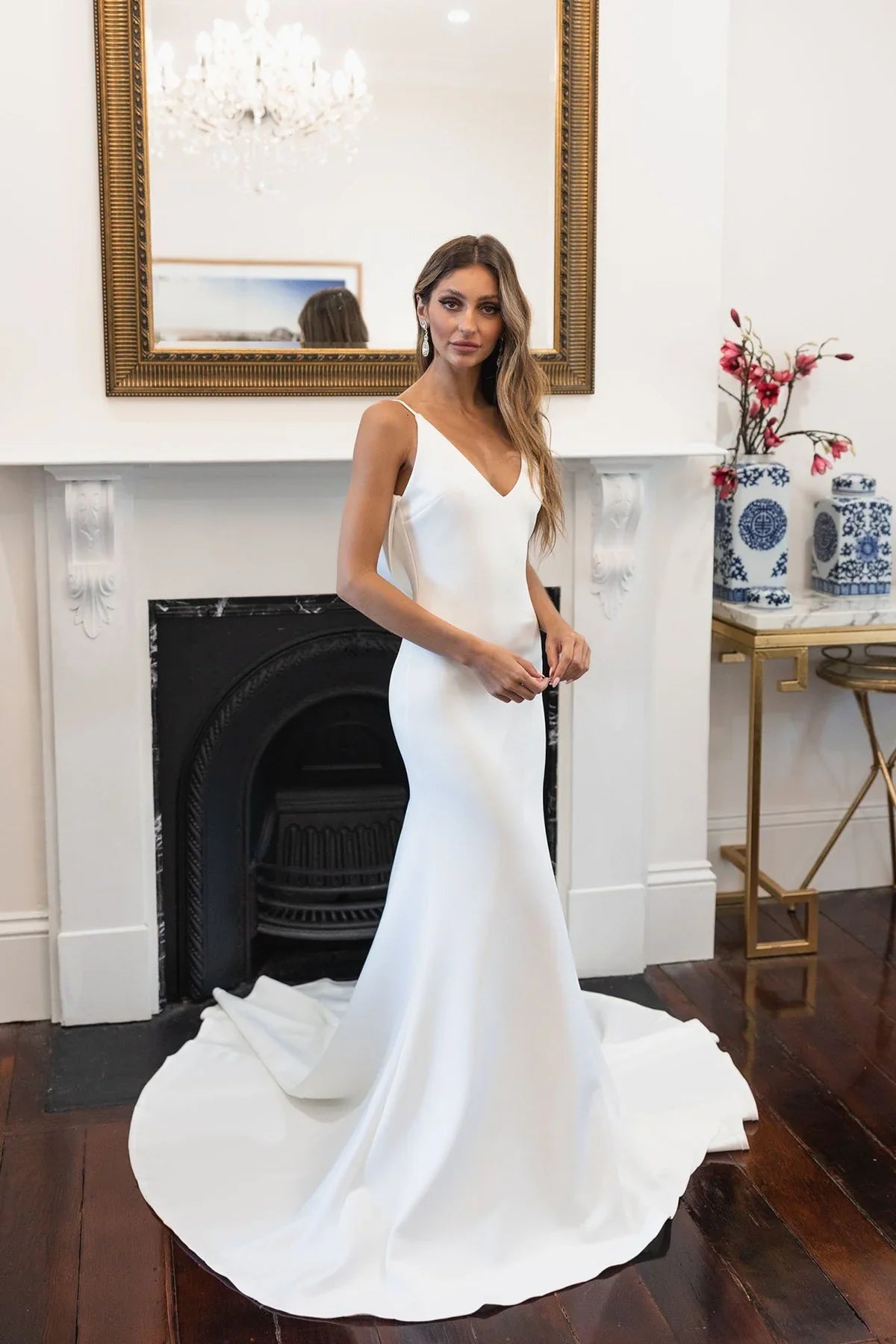 Aimishang Dress Wholesale Elegant V-neck Cowl Back Long Wedding Dress Simple Bridal Gown