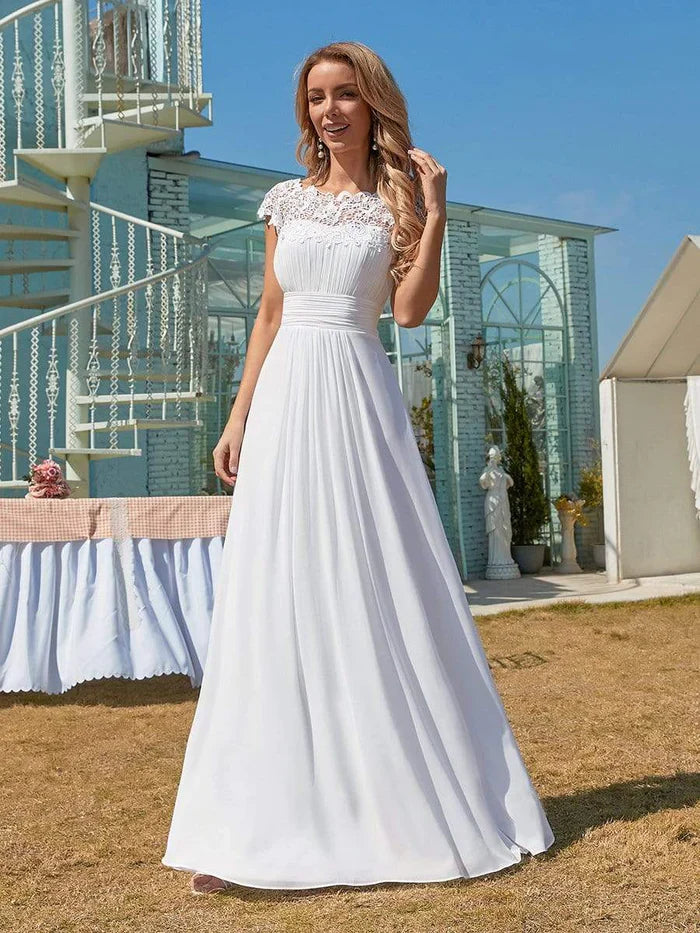 Aimishang Plain Pleated Chiffon Wedding Dress with Lace Decorations