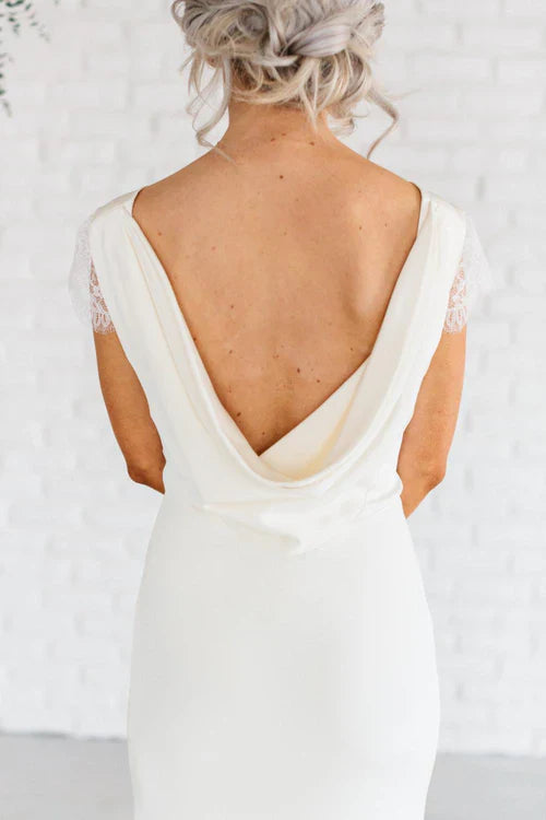 Aimishang Elegant Bateau Neck Lace Cap Sleeve Sheath Satin Chiffon Dress With Cowl Back