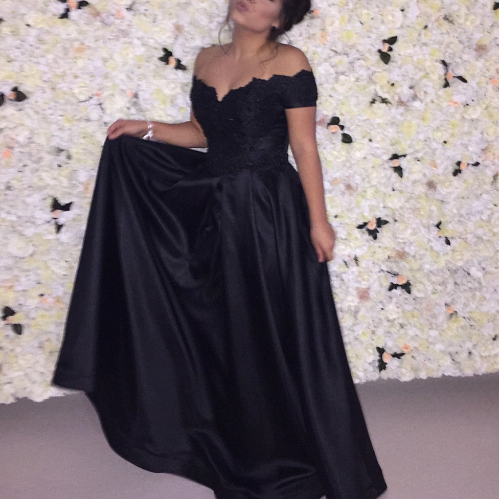 Elegant Lace Appliques V-neck Off-the-shoulder Floor Length Satin Evening Dresse