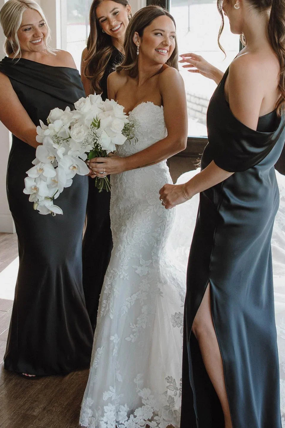 Formal Women's Dresses/Asymmetrical Ruffle Slit Black Bridesmaid Dresses with One Shoulder