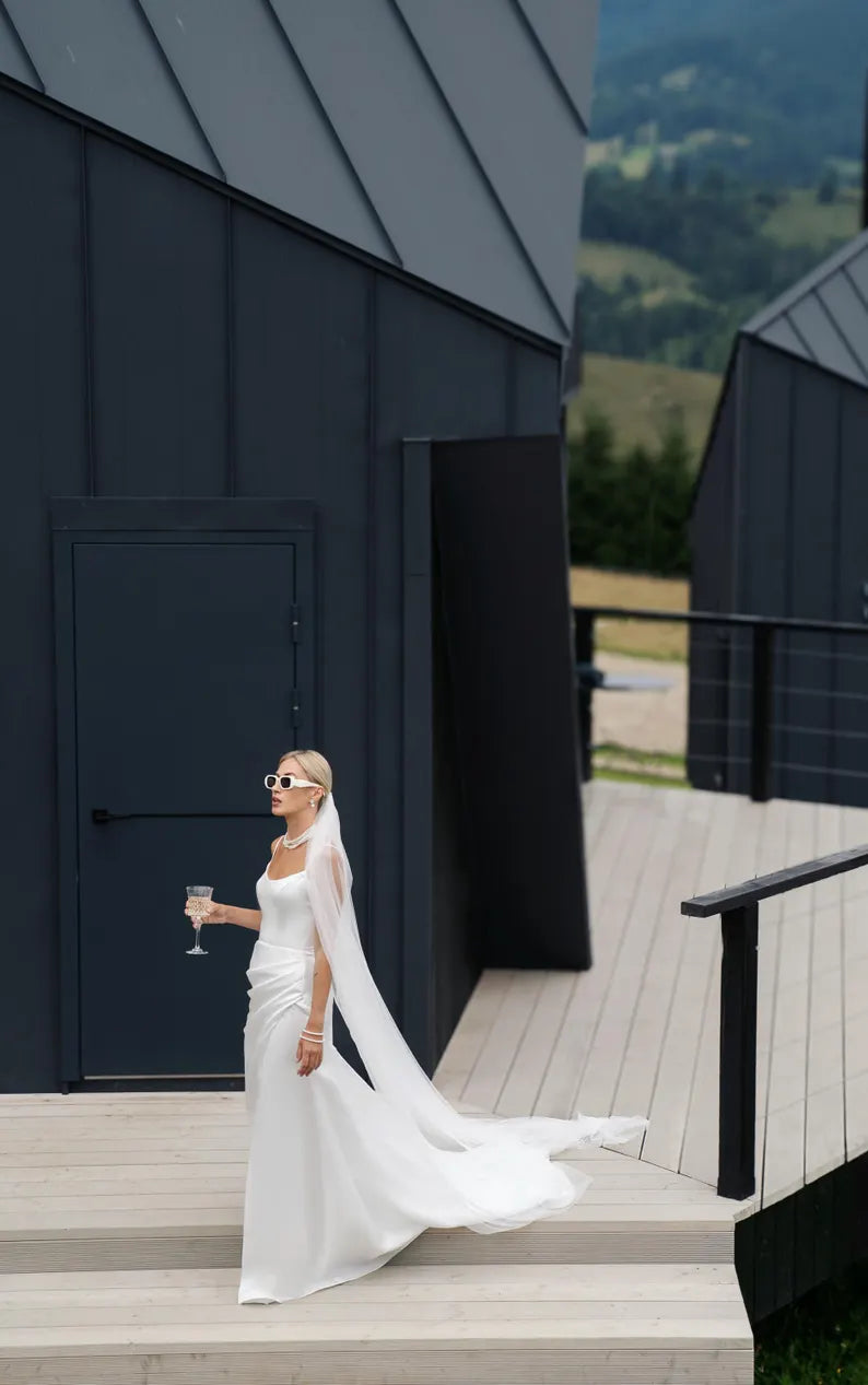 Aimishang Dress Wholesale Mermaid Beach Satin Wedding Dress Charming Bridal Gown No With Veil And Necklace