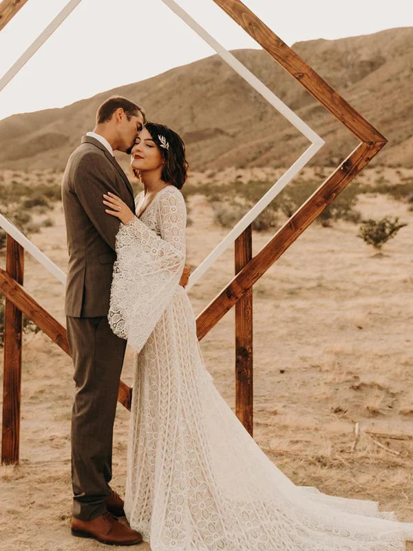 Wonderful Longsleeves Illusion V-neck Lace Wedding Dresses A-Line Backless Bridal Gowns Charming