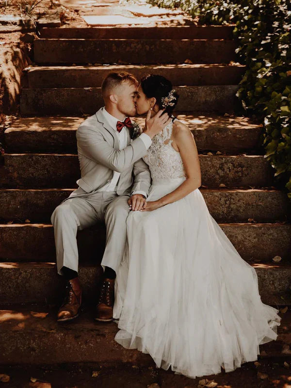 Refined High Neck Illusion Lace Wedding Dresses Sleeveless Charming Bridal Gown Wholesale