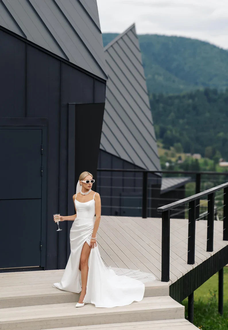 Aimishang Dress Wholesale Mermaid Beach Satin Wedding Dress Charming Bridal Gown No With Veil And Necklace