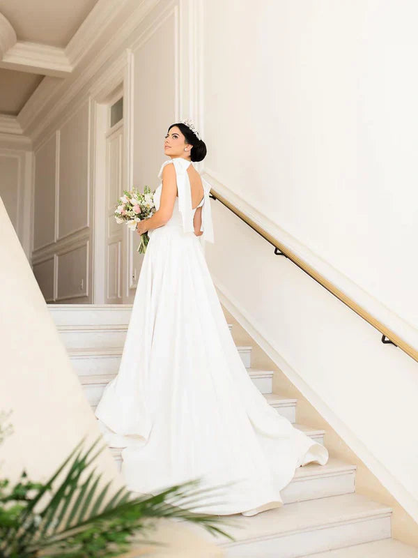 A Line Satin Wedding Gown Sweetheart Neck Wedding Dress With Bowtie Straps Solid Color