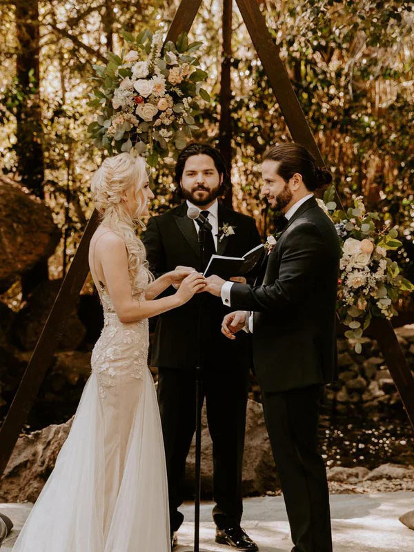 Elegant Spaghetti Straps Neckline Sheath Wedding Dresses With Appliques Beautiful Wholesale